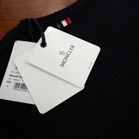 Moncler Sweater - Picture 9 of 9